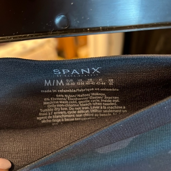 SPANX Dark Camouflage Leggings - Picture 4 of 8